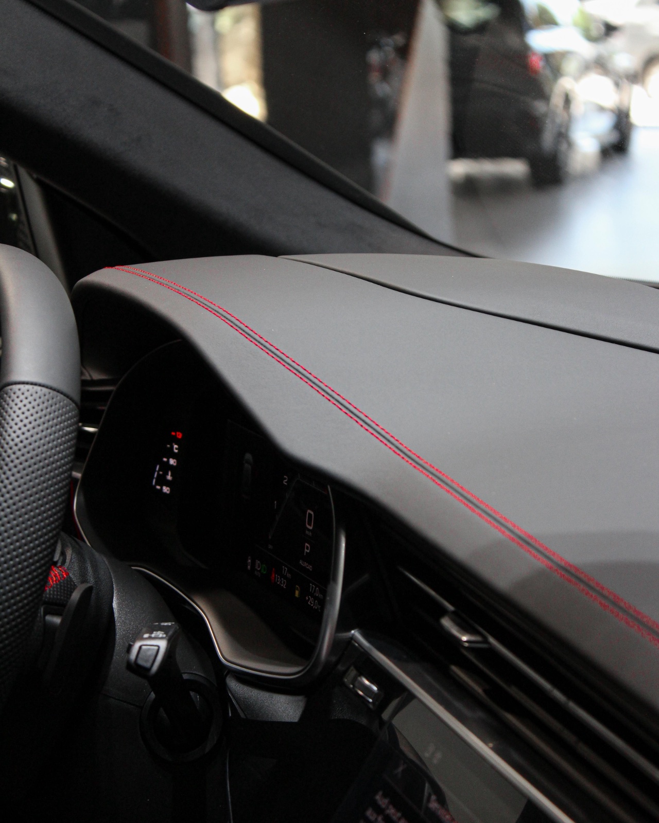 Audi Q8 photo 4