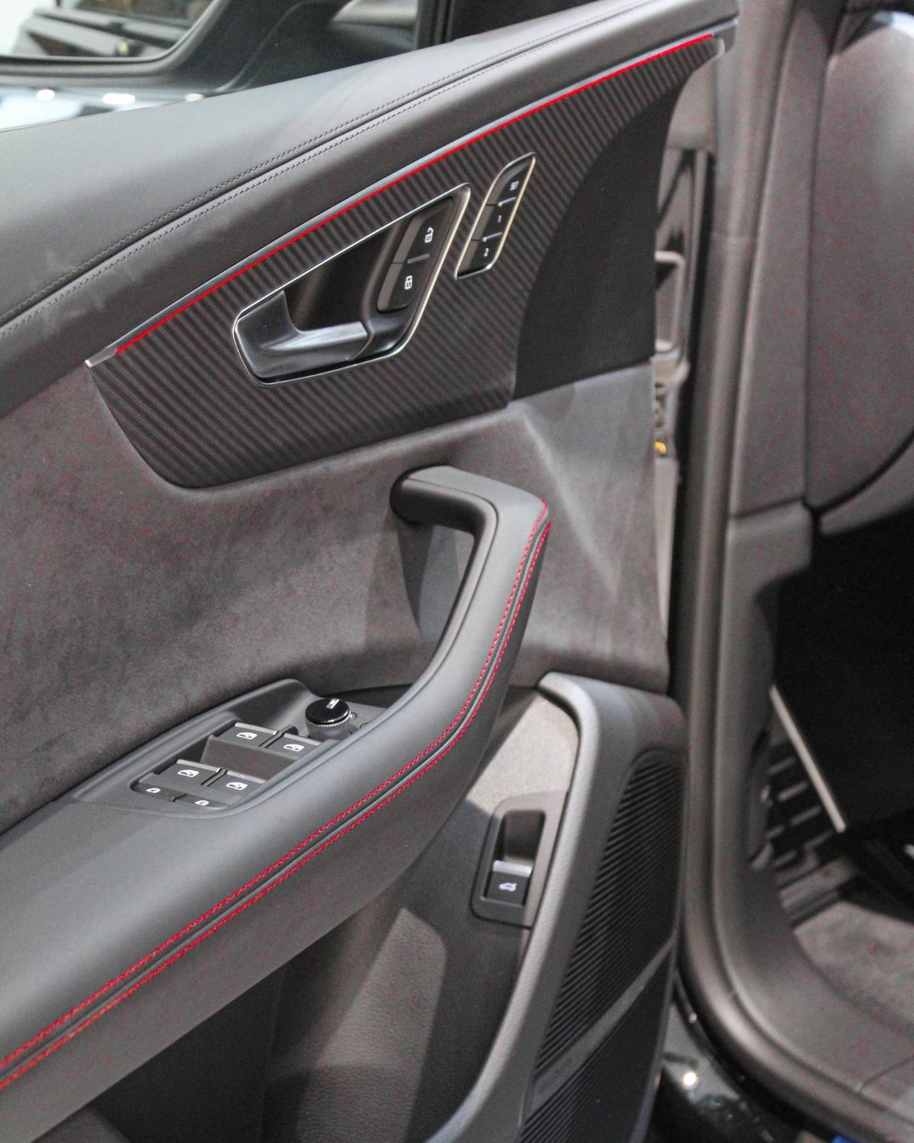 Audi Q8 photo 10