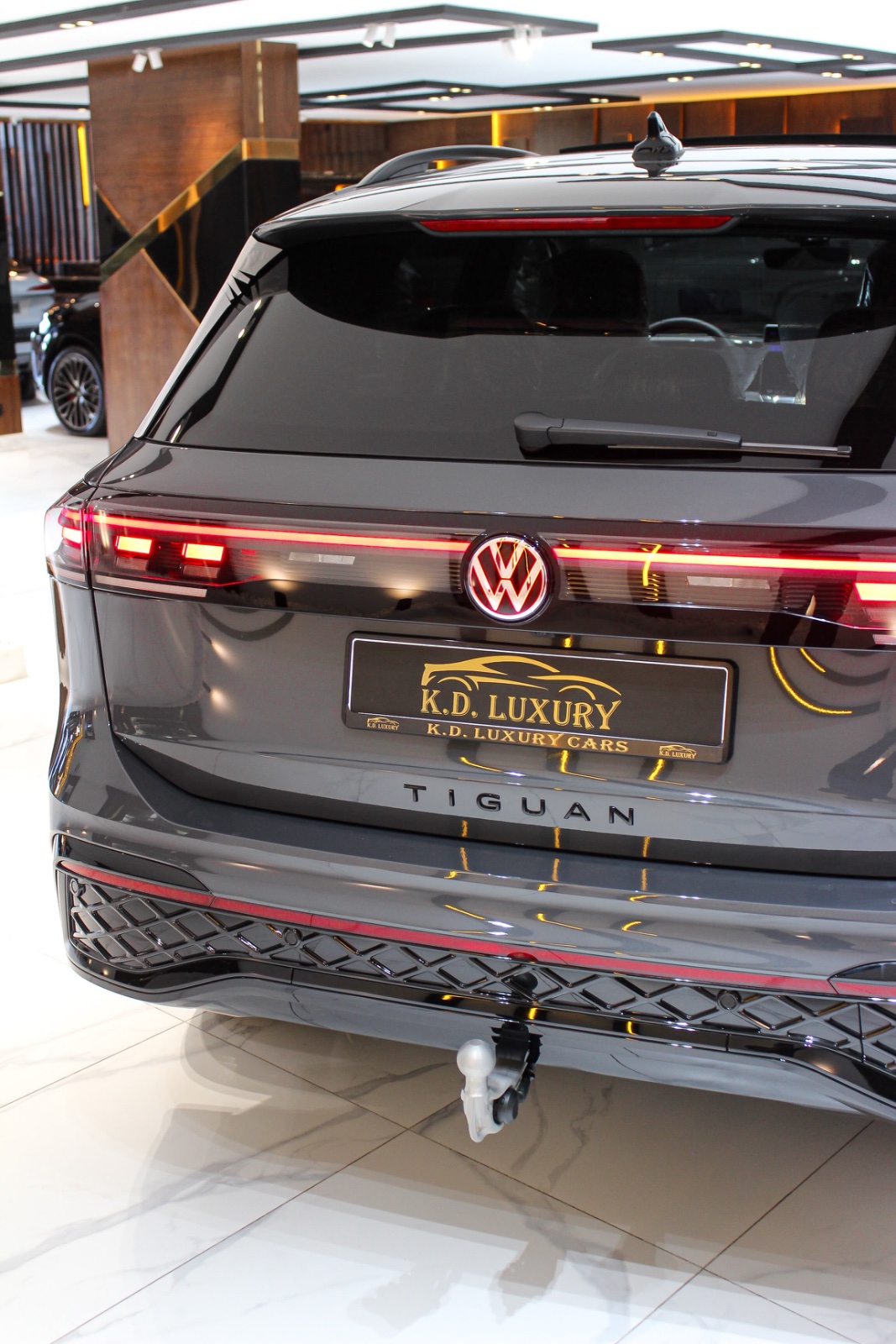 Volkswagen Tiguan R line photo 12