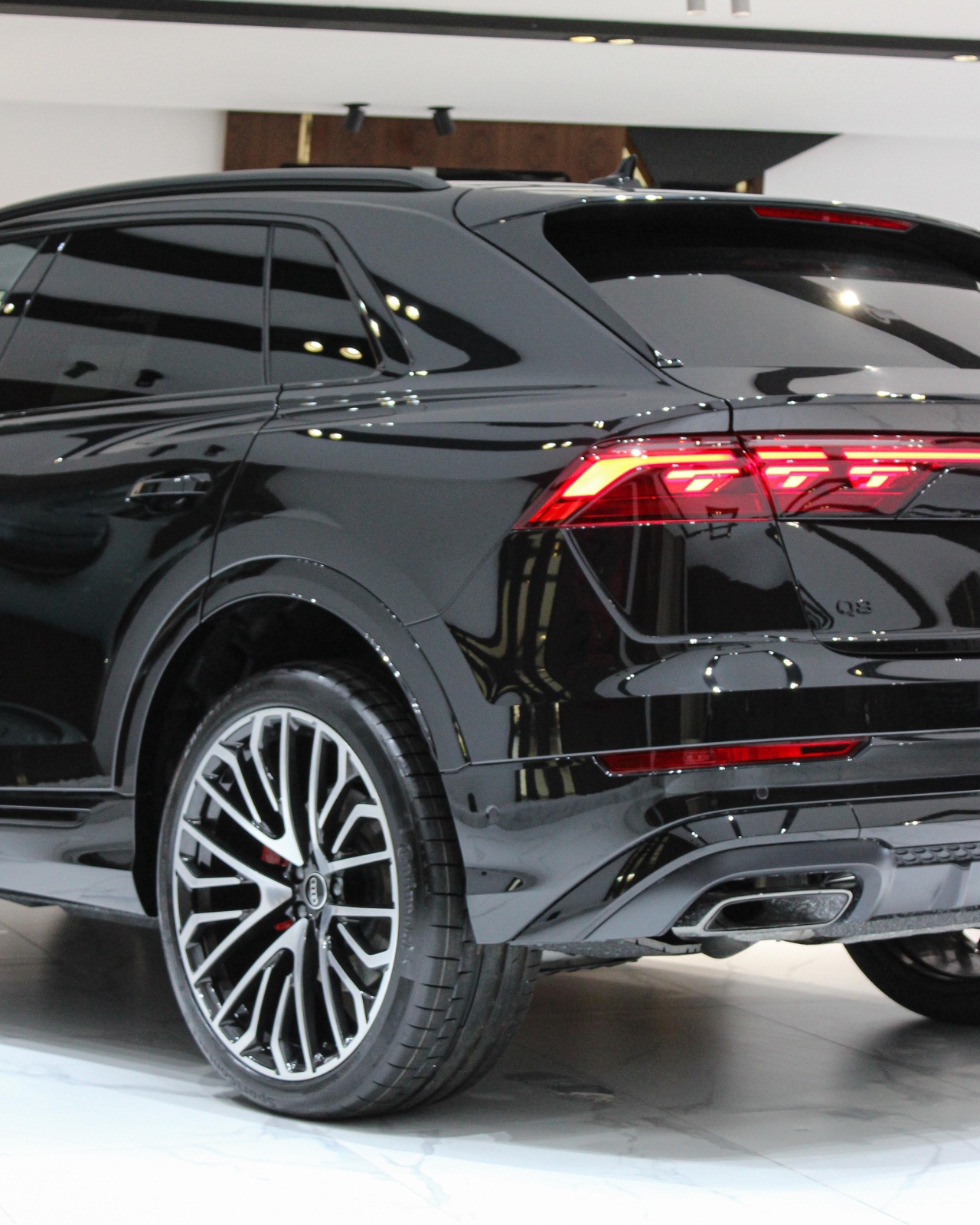 Audi Q8 photo 14