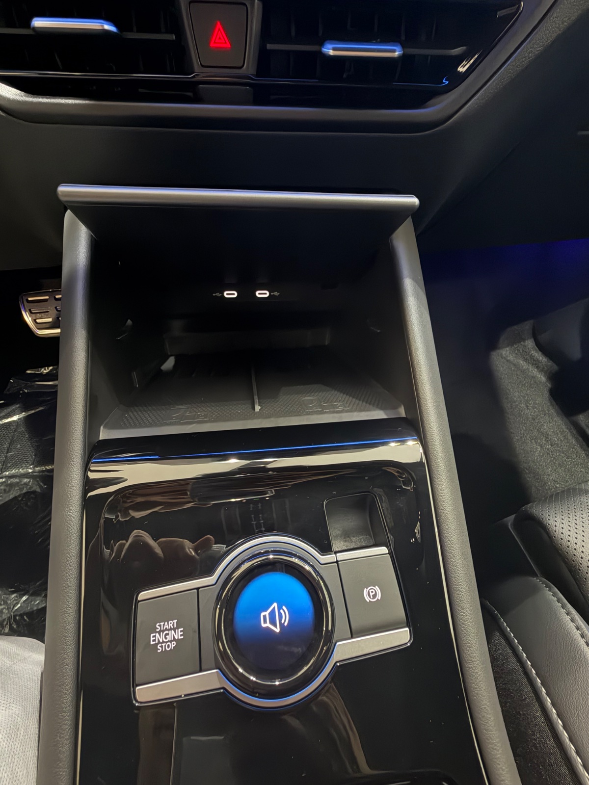 Volkswagen Tiguan R line photo 10