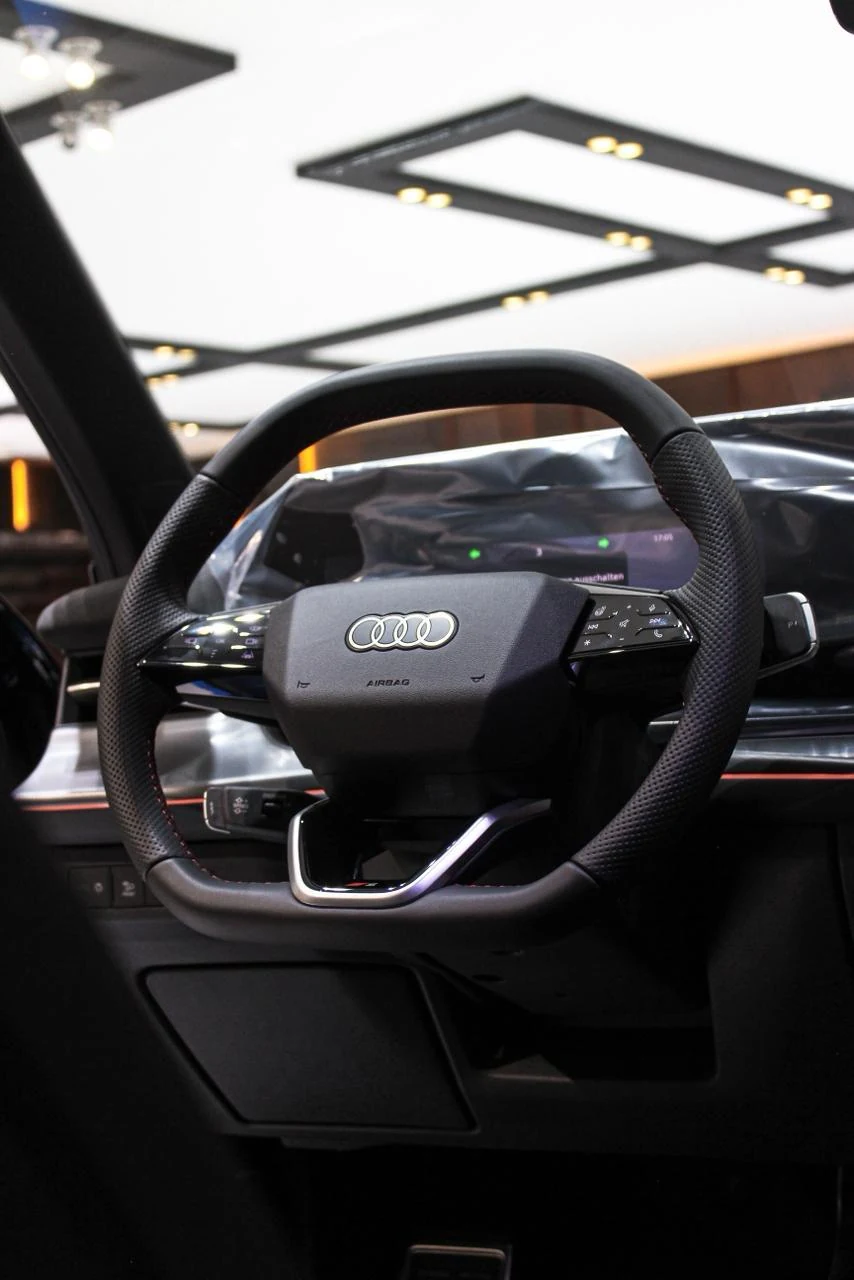 Audi Q8 Coupé S-Line Black Edition photo 16