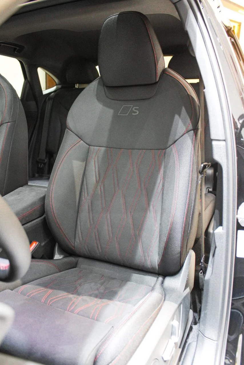 Audi Q8 Coupé S-Line Black Edition photo 18
