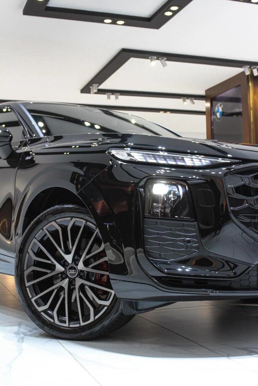 Audi Q8 Coupé S-Line Black Edition photo 4