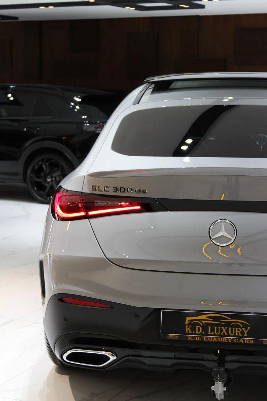 Mercedes-Benz GLC 300 de 4MATIC Coupé AMG Line photo 12
