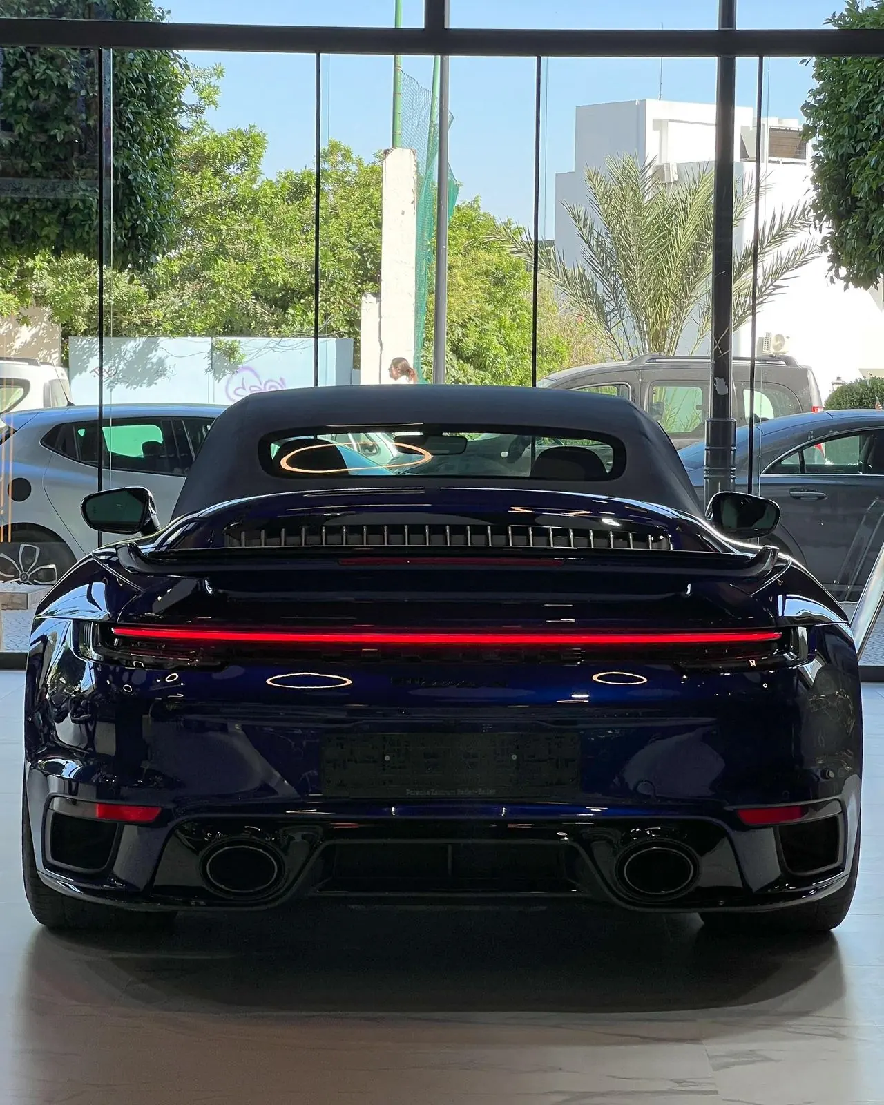 Porsche 911 Turbo S Cabriolet (992) photo 6