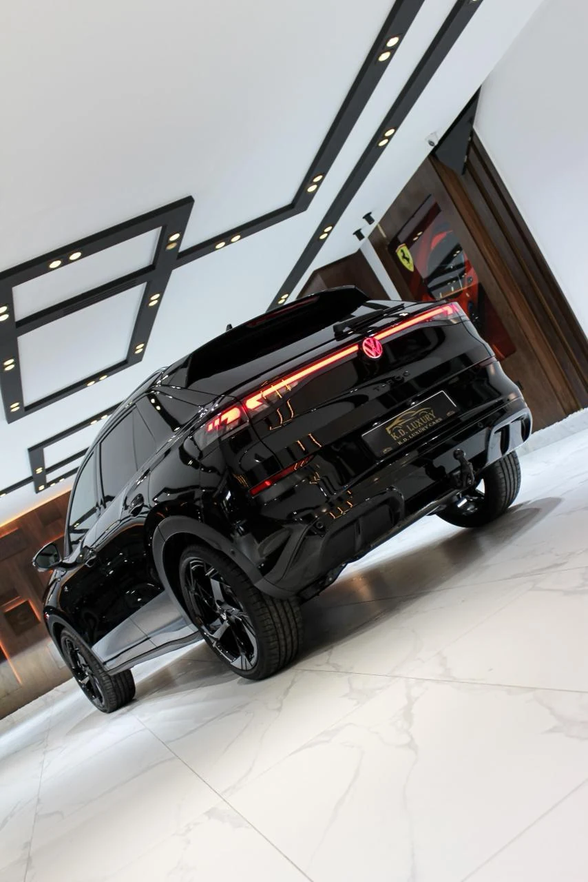 Volkswagen Tiguan R-Line Black Edition (2024) photo 3
