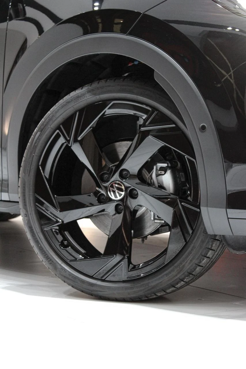 Volkswagen Tiguan R-Line Black Edition (2024) photo 9