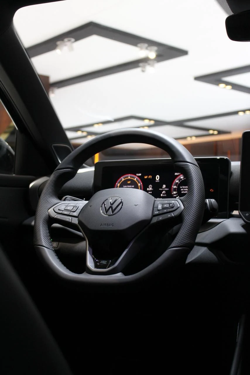 Volkswagen T-Roc R-Line (2024) photo 18